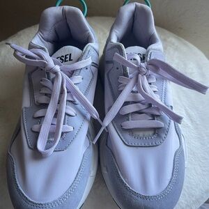 Diesel Women's lavender Sneakers